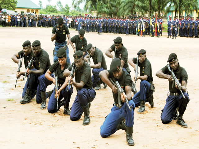 Nigerian Army trains NSCDC officers in Minna