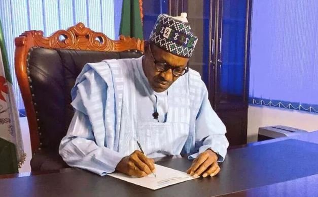 PDP charges Nigerians to stop Buhari from taking N10 trillion loan