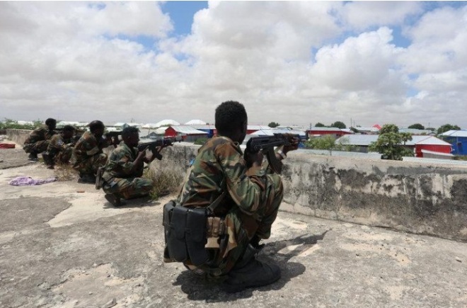 Somali police say 9 killed in fighting between different branches of govt. forces