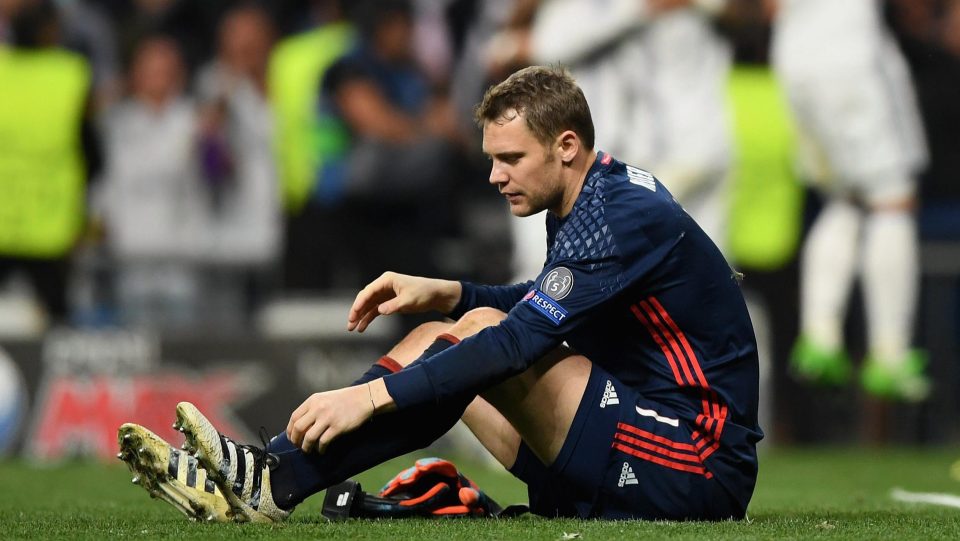 Manuel Neuer to miss rest of 2017 for Bayern Munich with broken foot