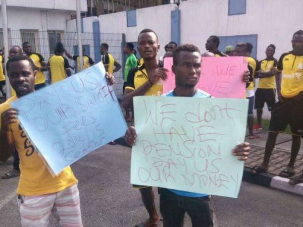 Rivers Utd. players apologise to Wike after protesting unpaid monies