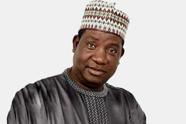 Lalong donates 4.5 million naira to families of 9 deceased journalists in Plateau