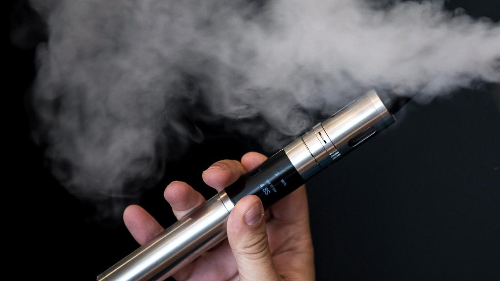 E-Cigarettes smokers at risk of pneumonia – Research