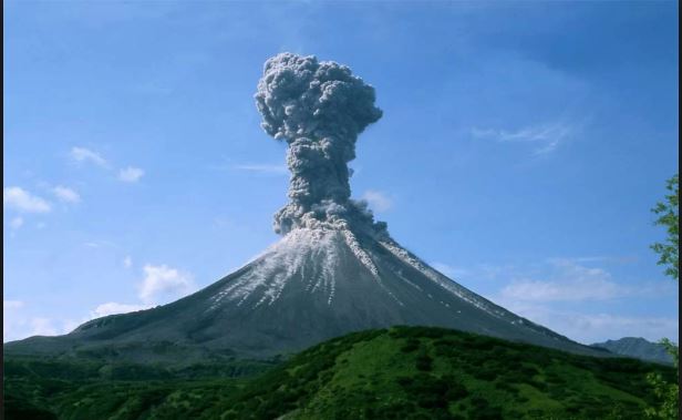 Volcano to erupt after 250 earthquakes recorded in 24 hours