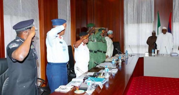 Buhari holds 3 hours Security meeting with Service Chiefs