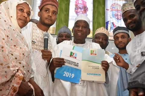 Kano groups purchase nomination form for Ganduje