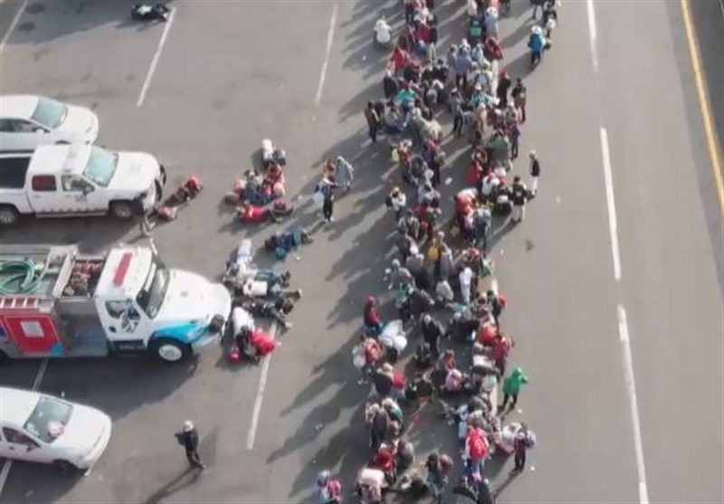 Migrants take hunger strike to Tijuana border