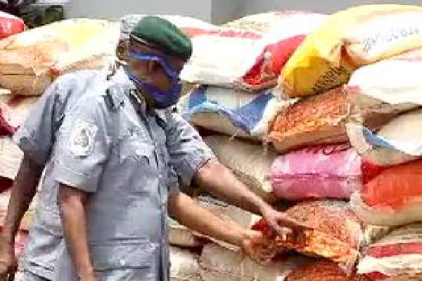Customs strike force impounds more than 500 bags of rice