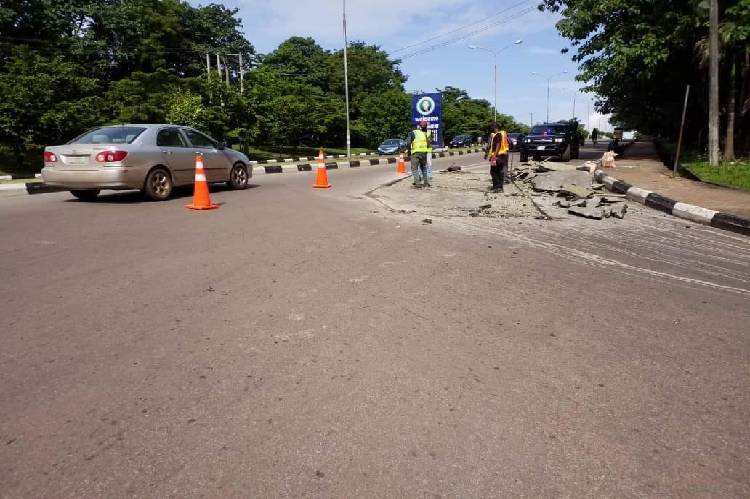Gov Ugwuanyi commences operation ‘zero tolerance’ for potholes