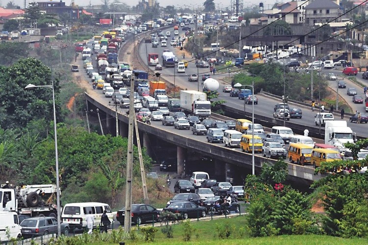 Commuters stranded in Lagos morning traffic