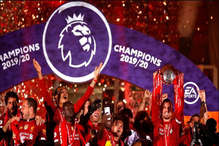 Liverpool crowned champions after beating Chelsea at Anfield