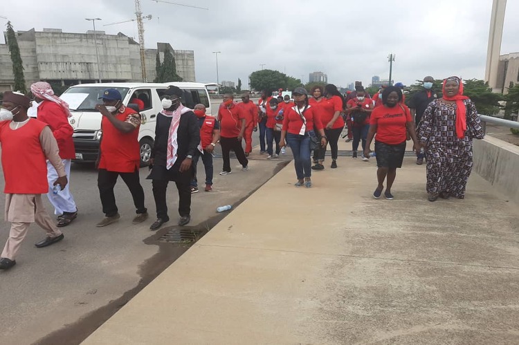 BREAKING: Oil workers threaten indefinite strike