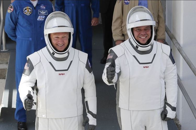 SpaceX capsule: NASA crew make 1st splashdown in 45 years