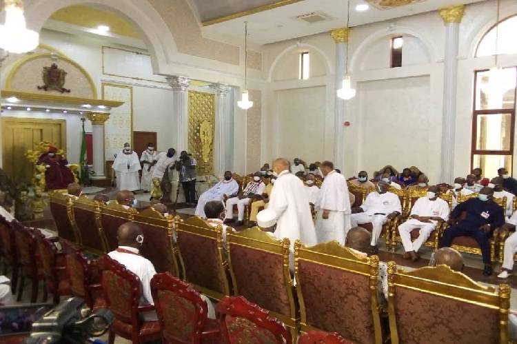 Gov Obaseki, Ize-Iyamu, others attend peace pact at Oba of Benin palace