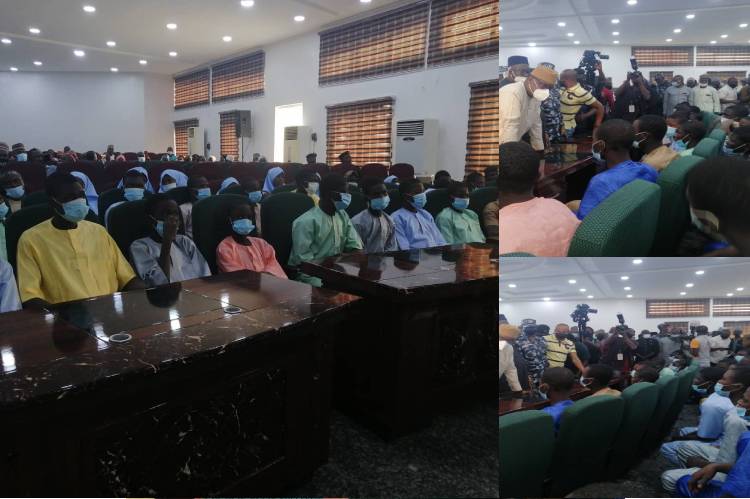 Niger Gov receives Kagara Abductees at Government House Minna