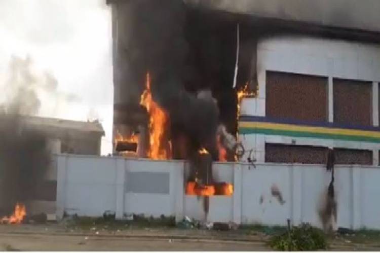 Gunmen attack  Police Station in Uzo-Uwani LGA, Enugu