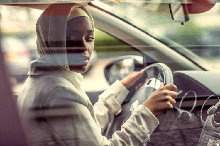 Kano rebuts trending story on women driving ban