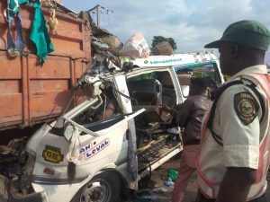 current nigerian news about  lagos-Ibadan expressway  accident