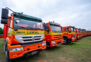  Sanwo-Olu launches 102 locally assembled compactor trucks, 100 bins to boost waste collection