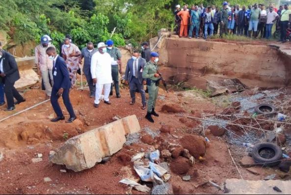 Gov. Ugwuanyi inspects Atavu bridge ravaged by erosion, orders immediate intervention