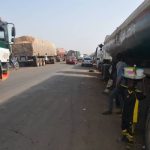 FG orders immediate evacuation of trucks, trailesr from Abuja-Kaduna highway