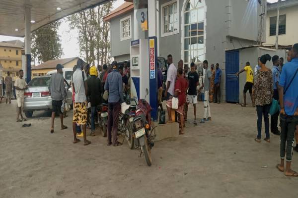 Ondo residents groan as Petrol scarcity bites harder