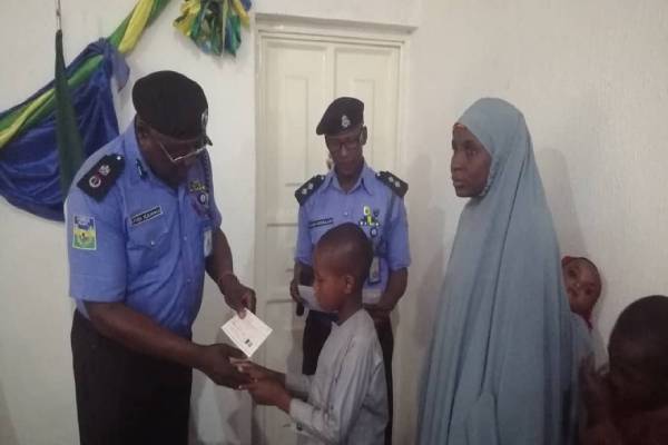 Police IGP Issue Cheques Of N4,200,000 To Families Of Seven Slain Police Officers In Zamfara