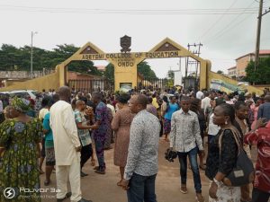 Staff protest FG's failure to upgrade Adeyemi College of Education to University