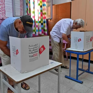 Tunisians vote to ammend country’s constitution