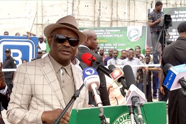 Wike inaugurates ogbunabali-eastern bypass dualized road, Port Harcourt