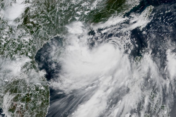 Tropical Storm Ma-on gains strength, heads towards southeast China