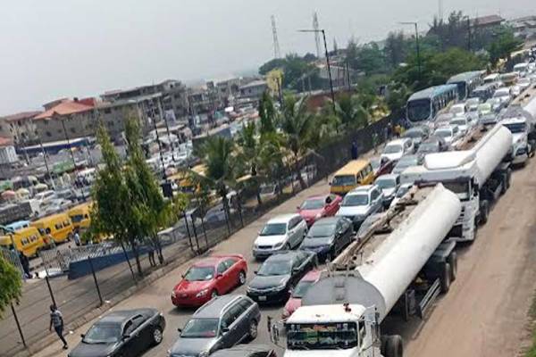 We are Working to prevent Gridlock on Lagos-Ibadan Expressway