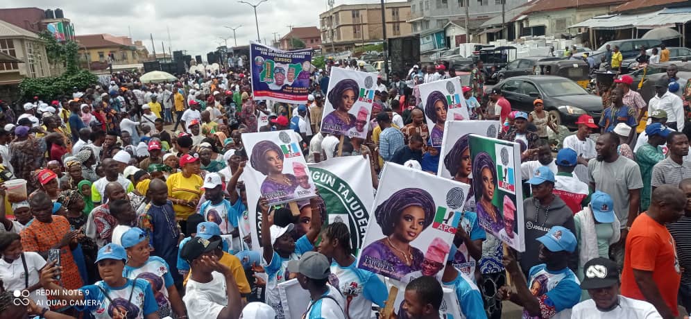 Youth stage solidarity walk for Tinubu in Ibadan