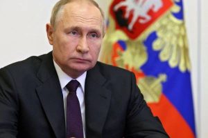 RUSSIA SPENT $300 MILLION TO INFLUENCE POLITICIANS- US INTELLIGENCE