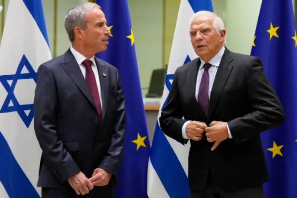 EU, ISRAEL HOLD FIRST HIGH LEVELS TALKS FOR 10 YEARS