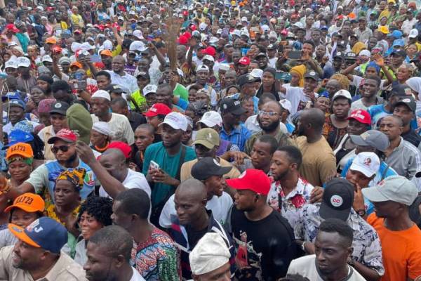 Supporters of Tinubu hold solidarity walk in Ibadan.