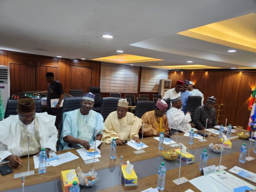 APC Govs, Campaign council members meet in Abuja