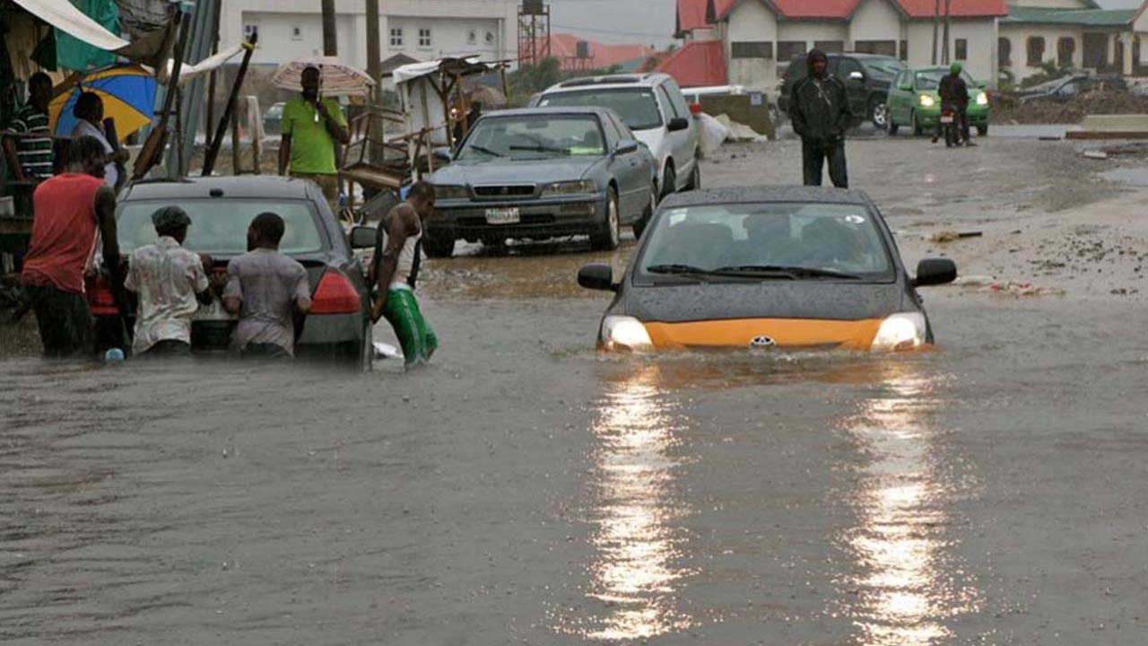 Sylva advises critical stakeholders not to politicise flood situation