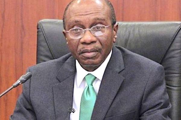Economist urges Nigerians to embrace Cashless Policy