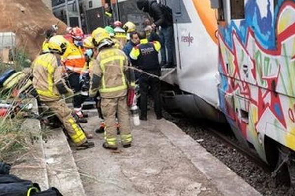 Train crash near Barcelona leaves over 150 persons injured