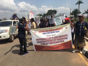  ASUU-UniZik protest working condition, barricade Enugu-Onitsha expressway