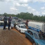 EKITI UNIVERISTY STUDENTS SHUTS DOWN HIGHWAY,DECRY EXTORTION BY MANAGEMENT
