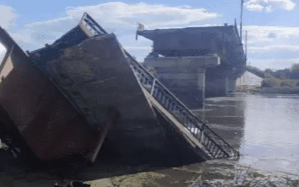 Ukraine Incursion Destroys Key Bridge In Russia - Trending News